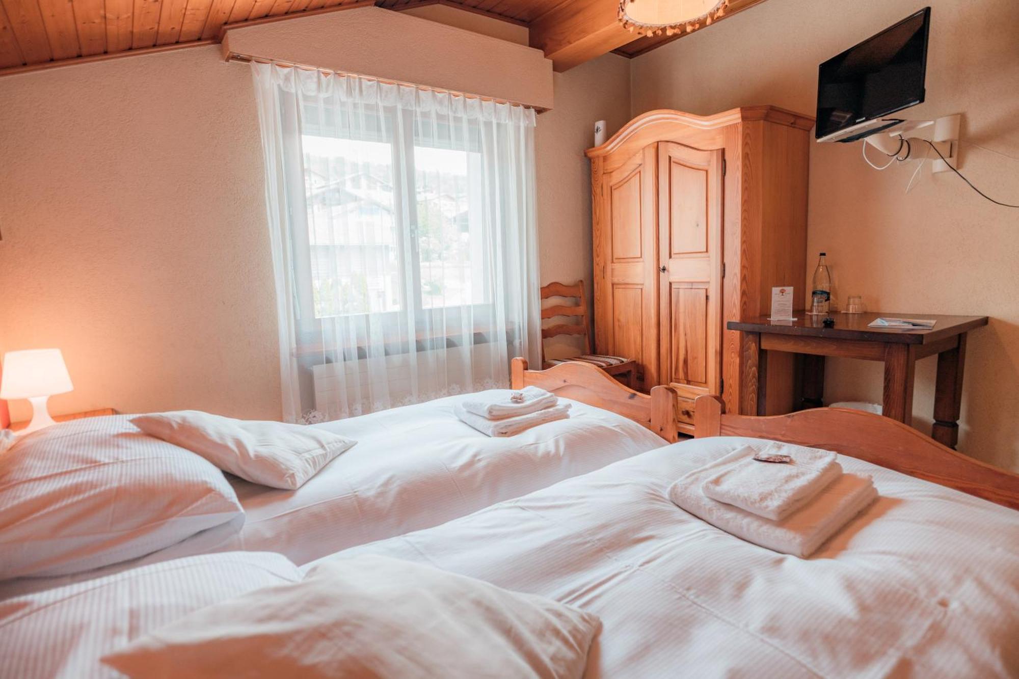 Hotel Le Relais Fleuri à Chermignon-d'en Bas Extérieur photo